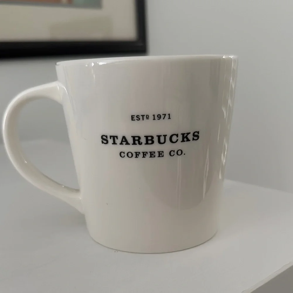 Starbucks Classic Oversized New Bone China Creamy White Mug 2010